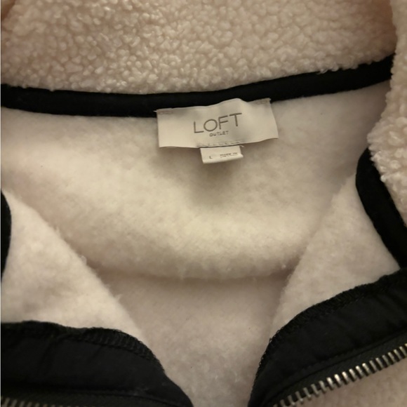 LOFTWoman’s half zip pull over NWOT - Picture 3 of 5